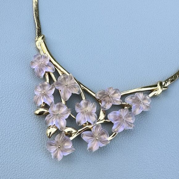 Crown Trifari Pink Lucite Floral Bib Necklace Molded Flowers Rare Choker Vintage - Picture 2 of 11